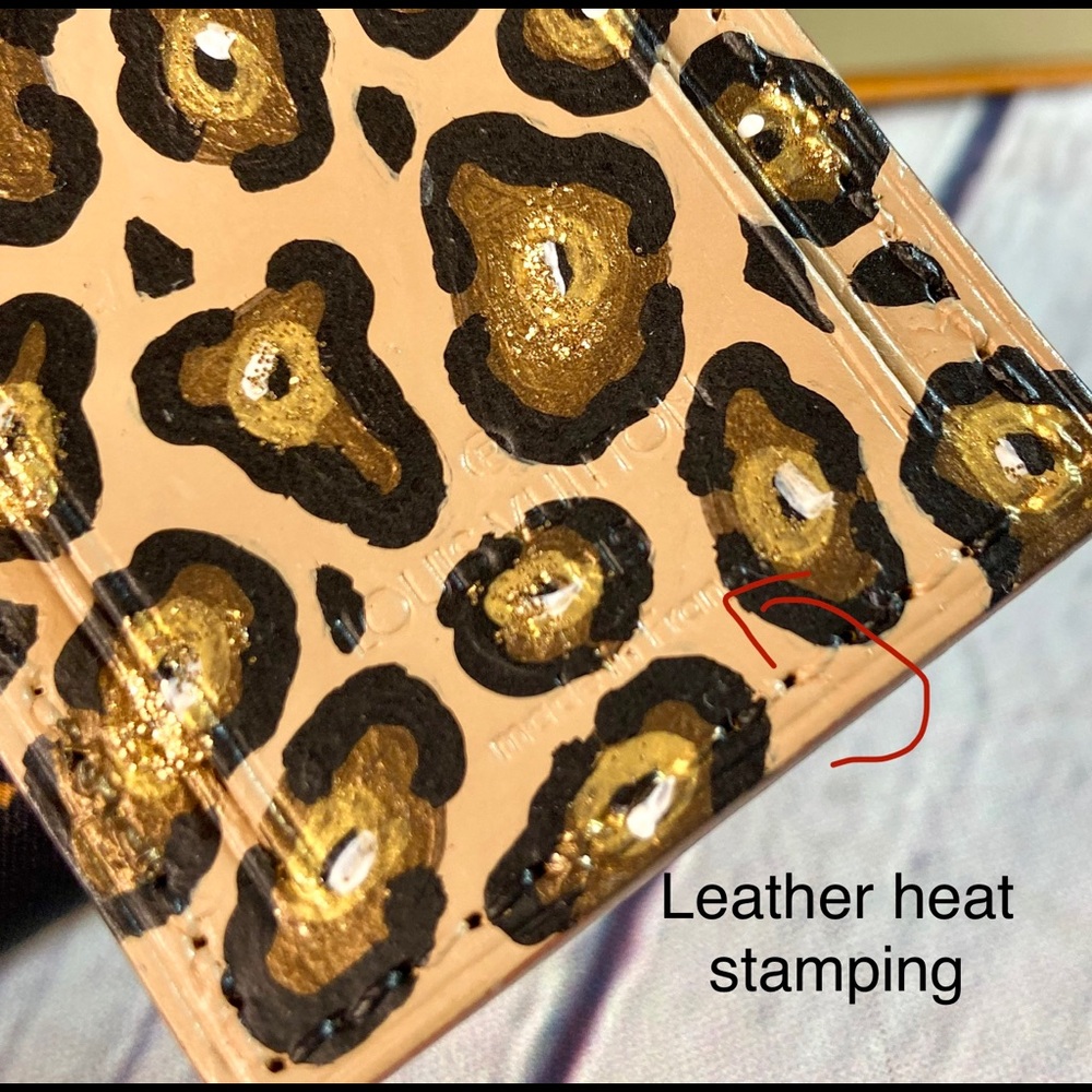 Louis Vuitton CUSTOM painted leather luggage name tag bag charm in leopard. - Picture 4 of 6